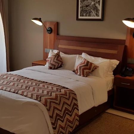Kampala Nile Resort Seeta Екстериор снимка
