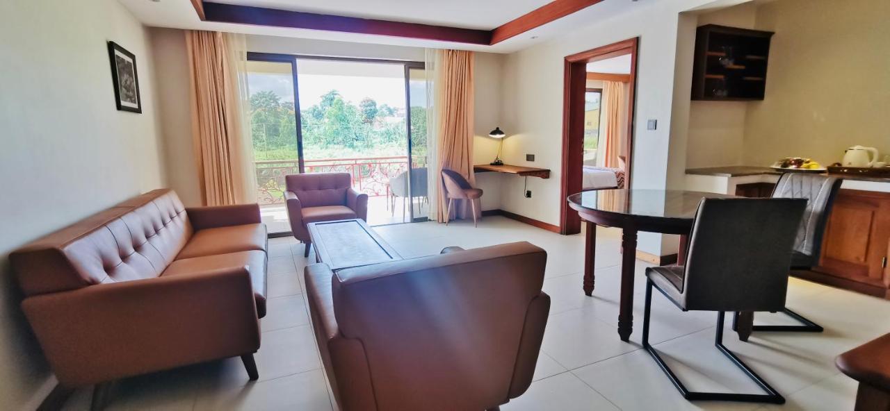 Kampala Nile Resort Seeta Екстериор снимка