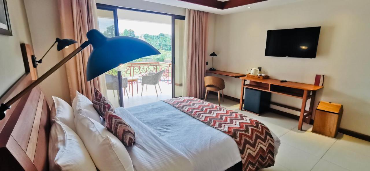 Kampala Nile Resort Seeta Екстериор снимка