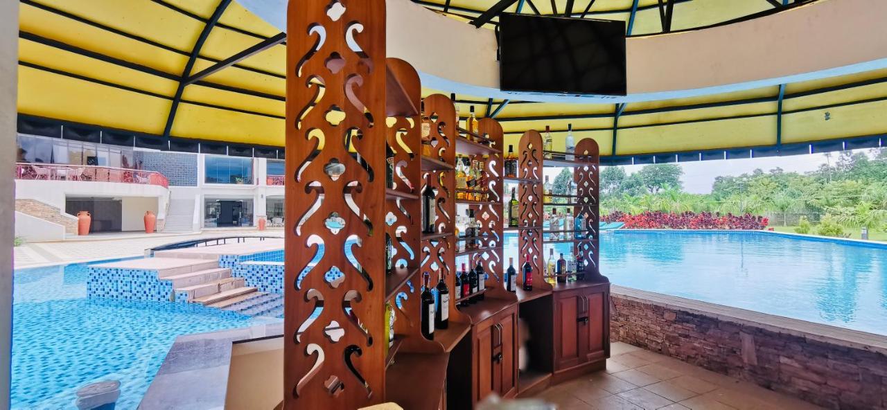 Kampala Nile Resort Seeta Екстериор снимка