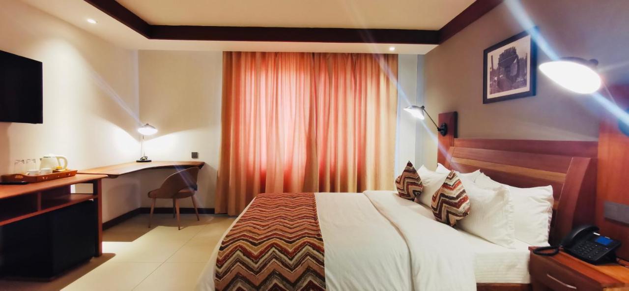 Kampala Nile Resort Seeta Екстериор снимка
