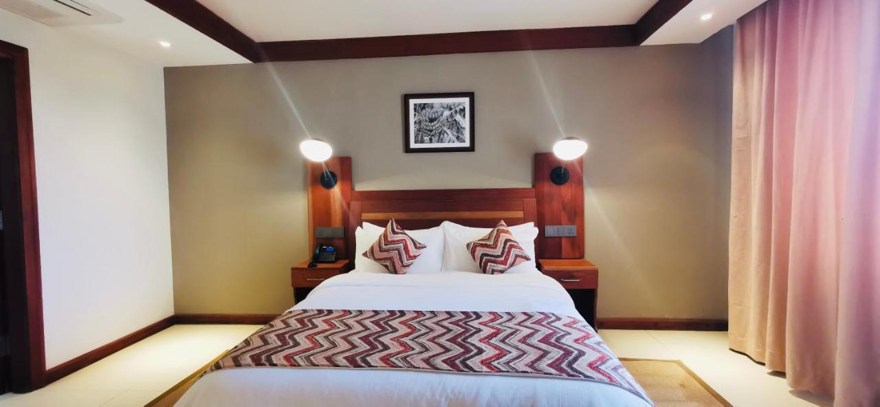 Kampala Nile Resort Seeta Екстериор снимка