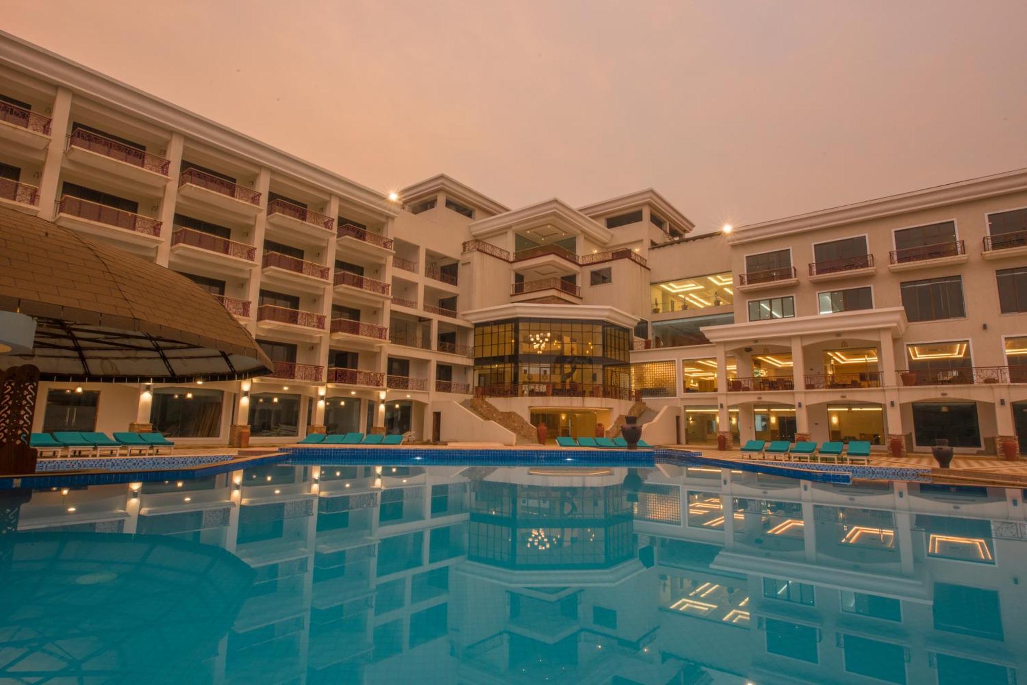 Kampala Nile Resort Seeta Екстериор снимка